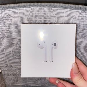 AirPods